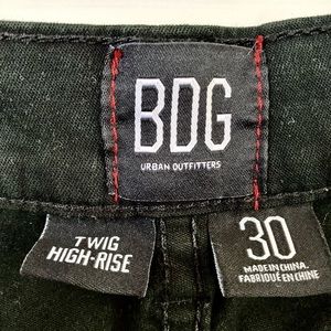 Black UO BDG unworn ripped knee jeans